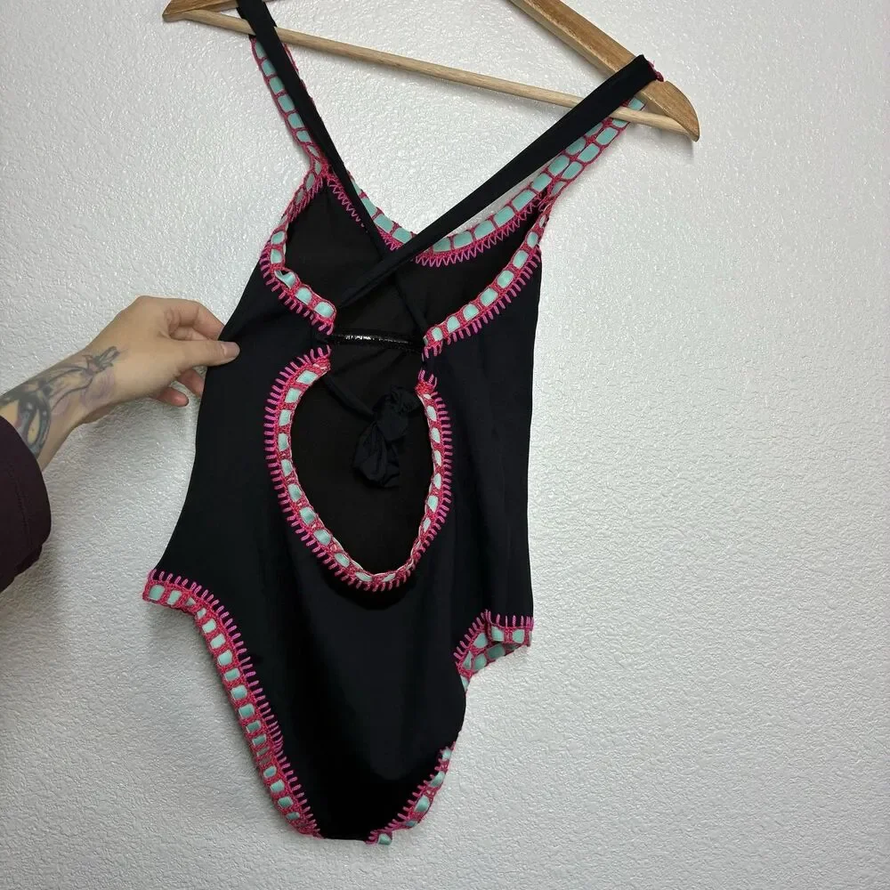 Platinum Swimwear One Piece Swimsuit Womens Small Black Crochet Trim Colorblock